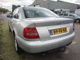 Audi A4 benzine bj 2000 (3)